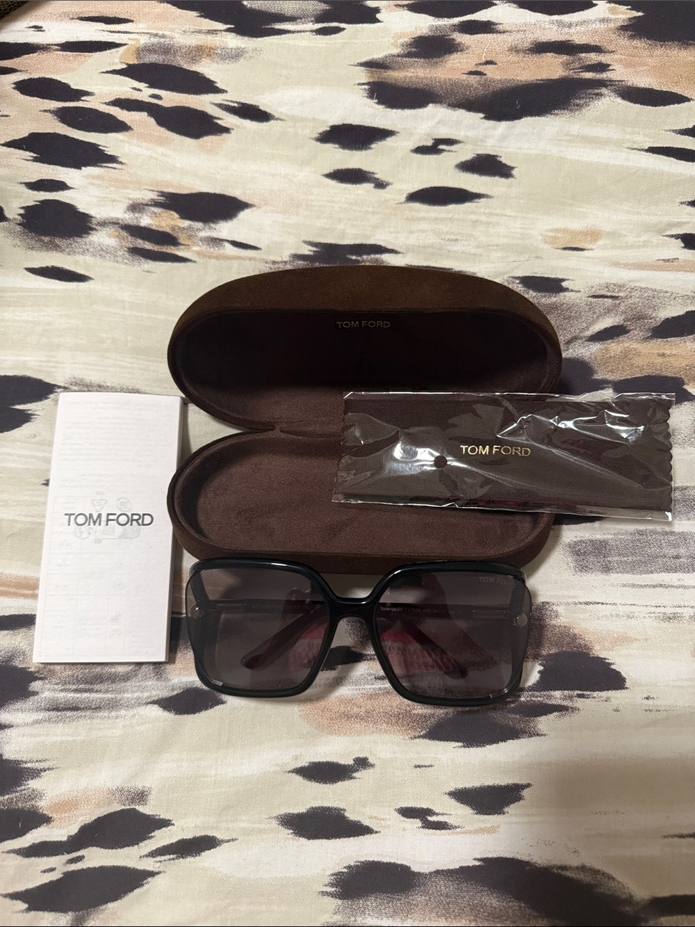 NEW Tom Ford Black Women's Sunglasses Solange-02 TF1089